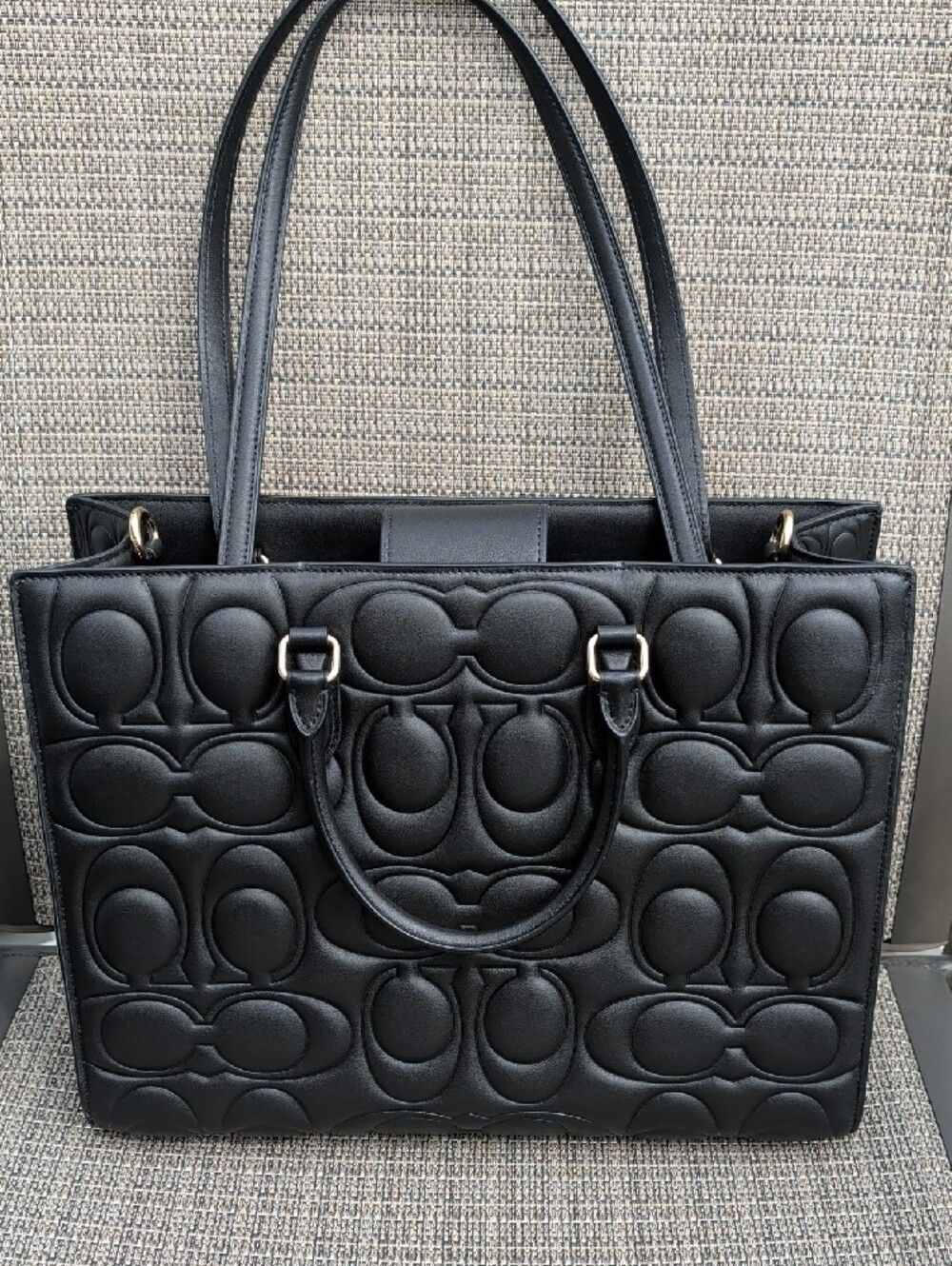 Coach Maggie (Large) Quilted Signature Tote (CY672) EUC - Picture 3 of 13